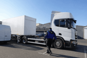 LKW Sicherheitsprüfung und technischer Check einer Scania Zugmaschine bei Certus Truckcenter Bodenheim.